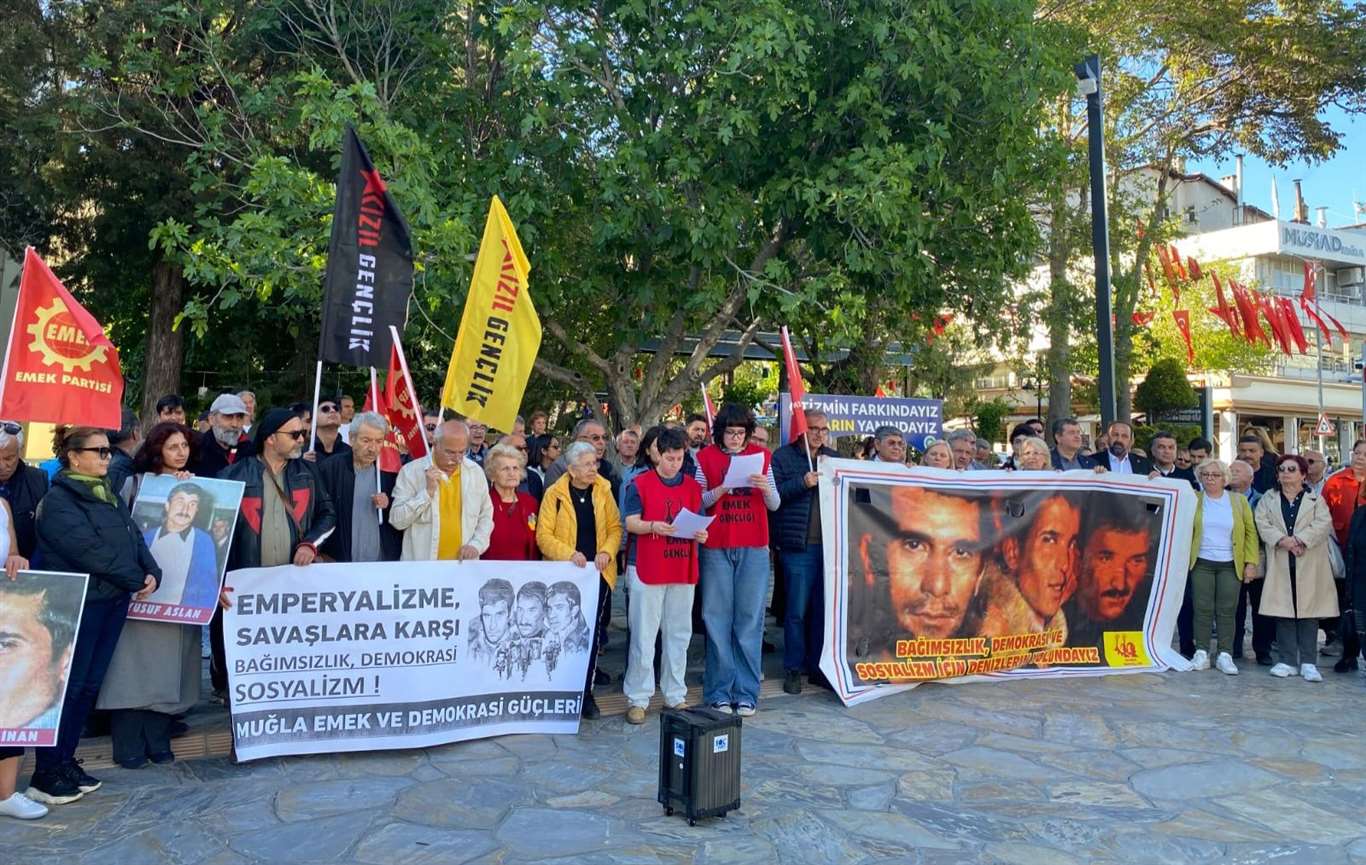 Menteşe'de üç fidan, idam edilişlerinin 54. yılında anıldı haberi